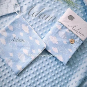 Doudou attache-tétine personnalisé pour bébé
