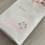 protège coran en velours beige broderie personnalisé