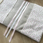 protège coran en tissu fleuri avec broderie